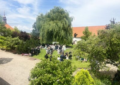 Zámeček Blšany u Loun - Svatba v zahradě