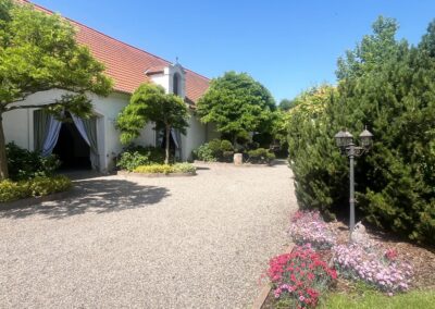 Zámeček Blšany u Loun - Svatba v zahradě