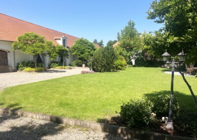 Zámeček Blšany u Loun - Svatba v zahradě